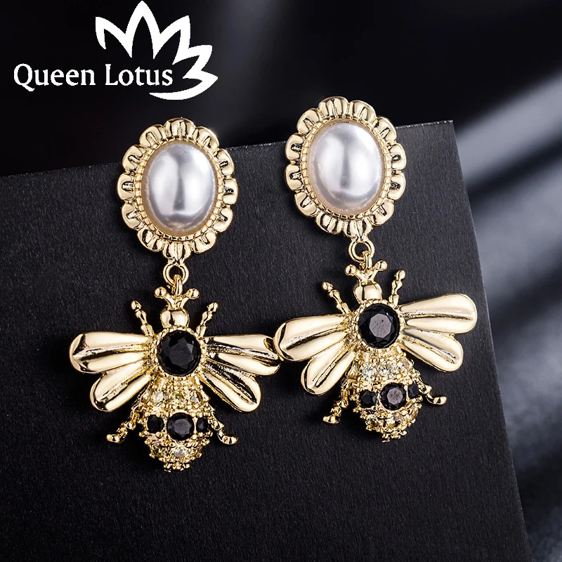 

Queen Lotus Korean 2018 Statement Earrings Women Fashion Bee Drop Earrings Jewelry Pearl Flower Dangle Earrings Crystal ornament