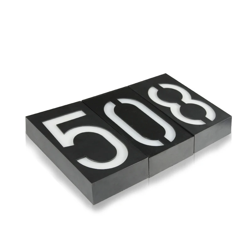 3178090018_682767583