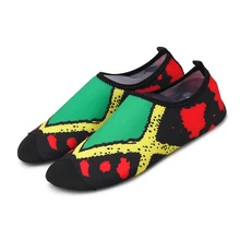 Дешевая летняя непромокаемая обувь для женщин и мужчин пляжная обувь для серфинга на резиновой подошве для йоги быстросохнущая обувь для подводного плавания обувь для плавания в полоску