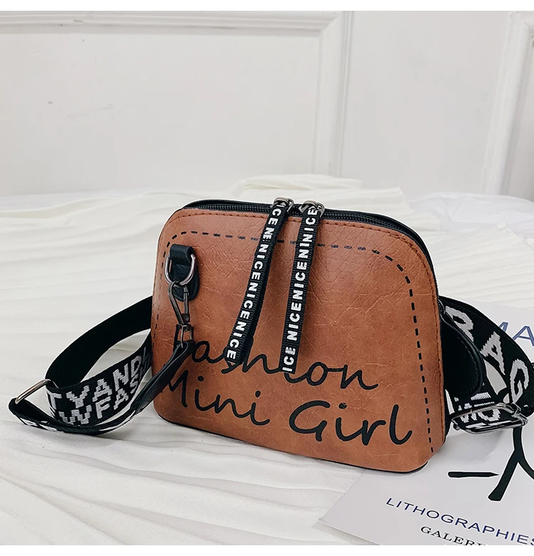 

Retro Women Letter shell Shoulder Bag Female Handbag Holiday PU Messenger Bags For Lady Design Exquisite Crossbody Bucket