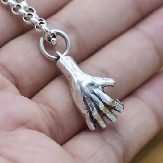 

100% 925 Silver Skull Hand Pendant Vintage Sterling Rock Necklace Pendant Hiphop Man Pendant