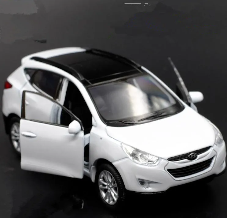 High simulation modern Tucson ix35 model toys 1: 36 scale alloy pull back car 2 open the door free shipping | Игрушки и хобби