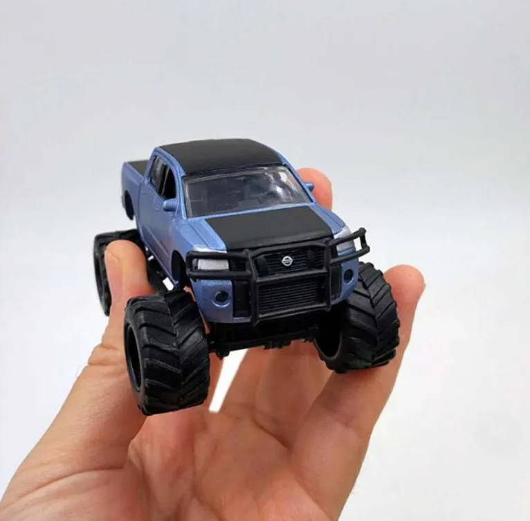JADA 1:64 Масштаб литья металла модель автомобиля высокая имитация NISSAN pickup 2006
