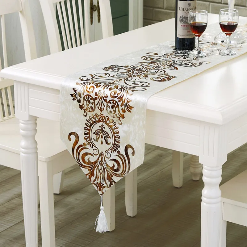 

Elegant Modern Handcraft Crafts Europe Style Print Table Runner Hot Silver Table Home Decoration Cloth