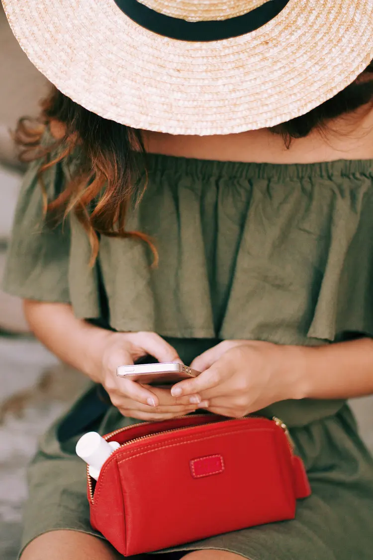 Portable-Cosmetic-Pouch