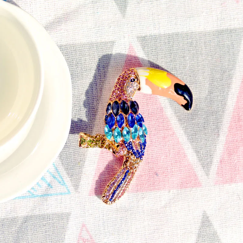 Morkopela Parrot Bird Brooches For Women Vintage Enamel Pin Jewelry Large Bird Rhinestone Brooch Pins Accessories