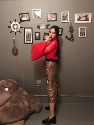 73