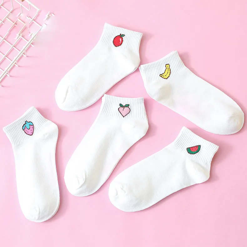 

white Harajuku Cute BANANA PEACH STRAWBERRY Novelty Socks Women Kawaii Animal Fruit Socks Plant Funny Calcetines Mujer