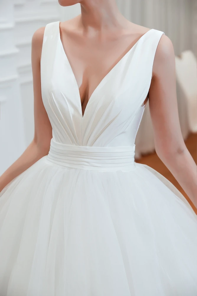 Простые Свадебные платья размера плюс, бальное платье с поясом и глубоким v-образным вырезом, vestidos, без рукавов, Тюлевое свадебное платье со шлейфом