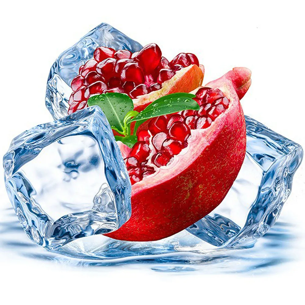 лед с фруктами для коктейлей. фрукты в воде. фрукты во льду. фрукты во льду. ледяные ягоды.