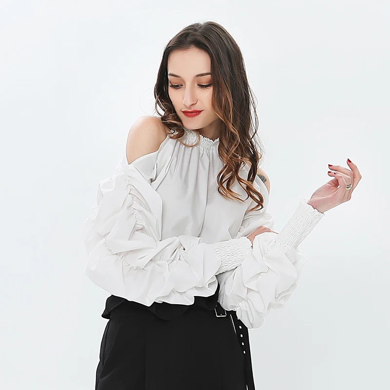TWOTWINSTYLE, Женская Сексуальная рубашка с открытыми плечами, с рюшами, рукава-фонарики, блузка, топы, женская белая повседневная одежда в Корейском стиле, лето