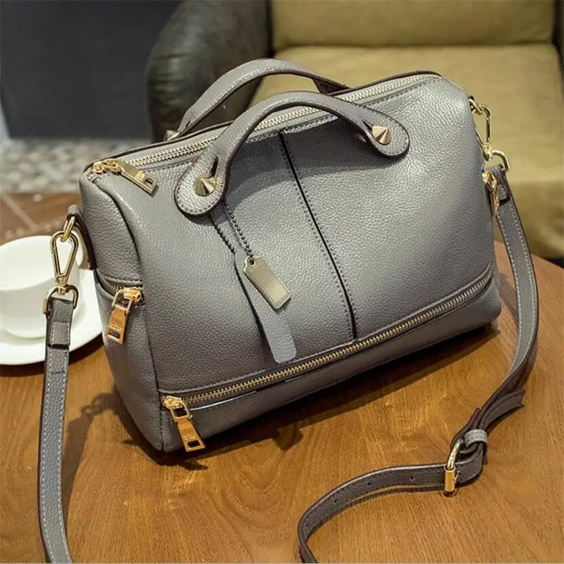  2017 Famous Brand Genuine Leather Female bag fashion women messenger bags New High Quality Designer Women bag Crossbody Bag 