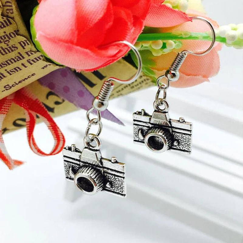 

New Hot Antique Silver Camera Charm Pendant Dangle Earrings Handcrafted Creative Women's Girls Jewelry Accessories Holiday Gift