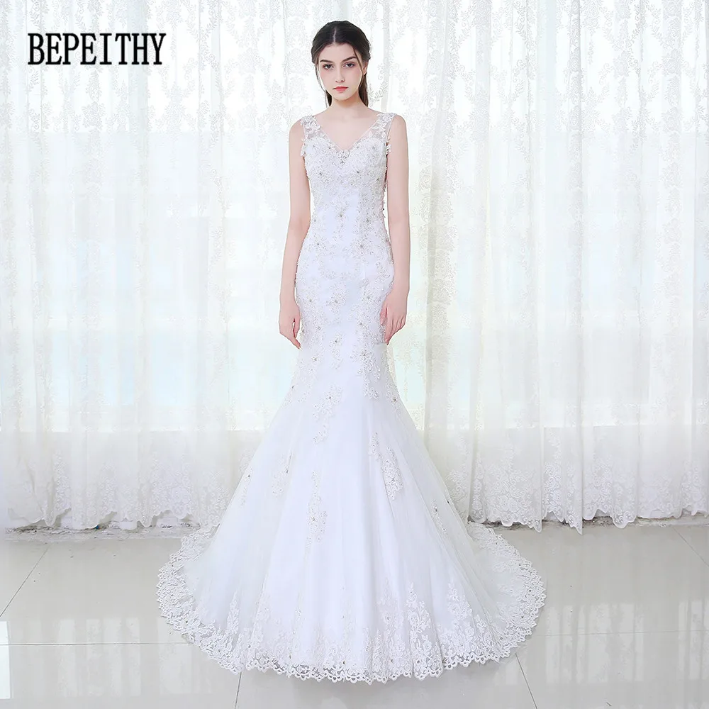 

BEPEITHY 2019 New Arrival Elegant Sexy V-Neck Appliques Lace Beaded Vintage Mermaid Wedding Dresses Strass Vestido De Noiva