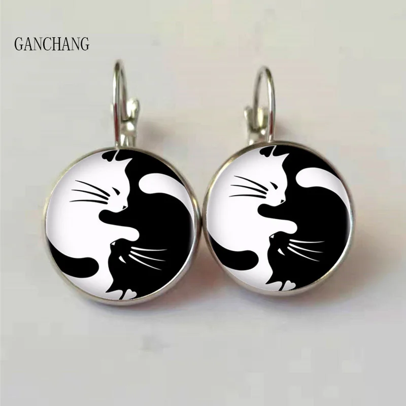

Glass black and white two cat earrings women's fashion earrings, private custom 2019 New Jewelry Jewelry Silver/Bronze