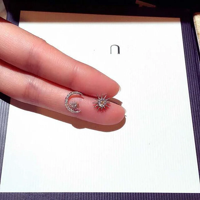 

Cute Moon Star Korean Stud Earrings Bohemian 925 Sterling Silver Gold Sutd Earrings with Zircon Stone Women Fashion Jewelry 2019