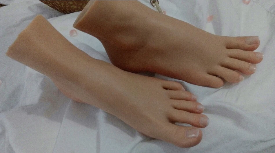 Newest 3D Tickling kiss font b sex b font women foot feet fetish sculpture model foot