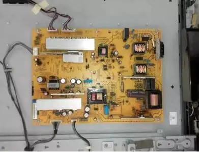 

LCD-52LX920A RUNTKA747WJQZ LC1009-4101AC TV SPOT