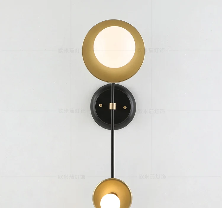 

Creative all-copper post-modern light luxury simple crystal wall lamp American creative living room bedroom bathroom bedside