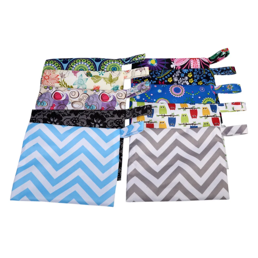 

1PCs Waterproof Zip Wet Bag Menstrual Aunt Towel Pouch Reusable Storing Mama Cloth Sanitary Diaper Nappy Maternity Pad Print Bag