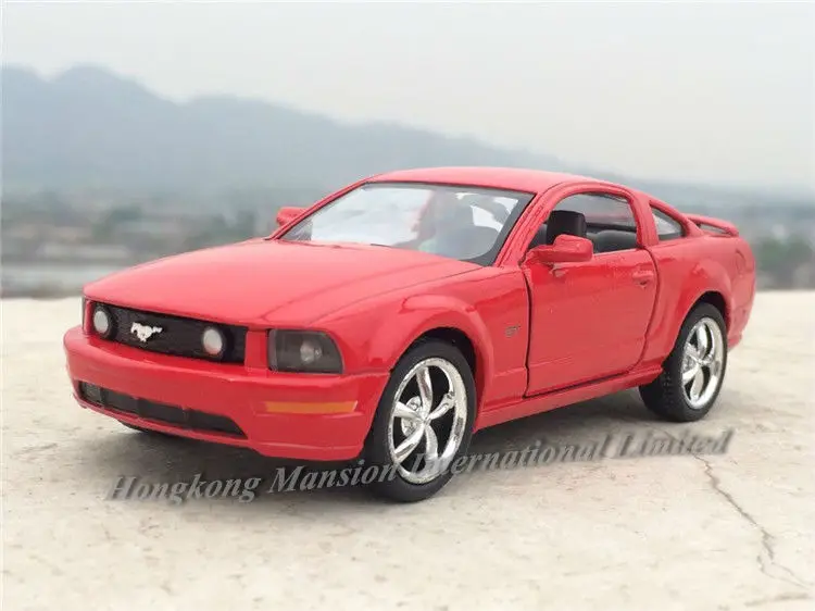 1:36 Масштаб литая под давлением металлическая модель спортивного автомобиля для Ford Mustang GT Коллекционная модель оттягивающая игрушка автомобиль