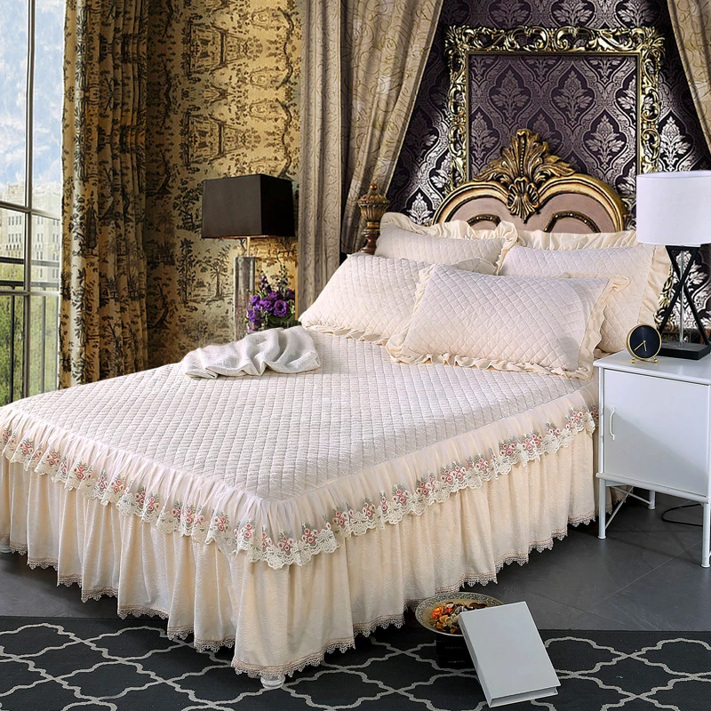 

Beige Pink Purple Blue Luxury European Fleece Fabric Thick Lace Bed Skirt Bedding Set Flannel Velvet Bedspread Pillowcase 3pcs