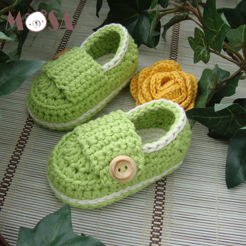 sapatinho de criança de crochê