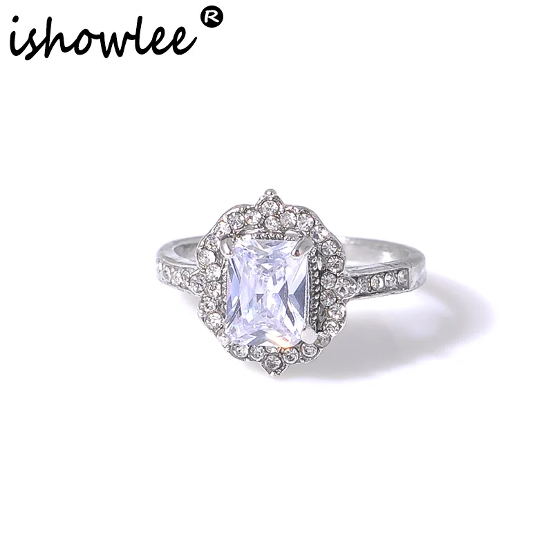 

ISHOWLEE Baguette Crystal Silver Princess Ring Women Accessories Minimalist Engagement Rings Fashion Luxury Brand Jewelry jzb34