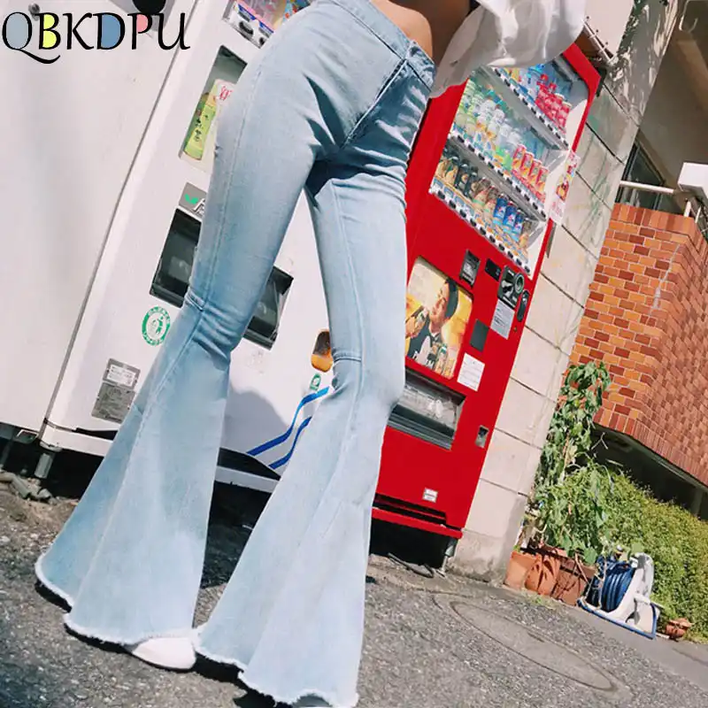 calça flare preta brim