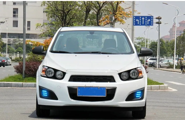 EOsuns led drl Дневной ходовой светильник для Chevrolet Aveo 2011-2013 с динамическим движущимся желтым поворотником и синим ночным светильник