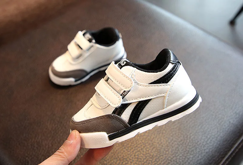 Kids Sneaker detail 6