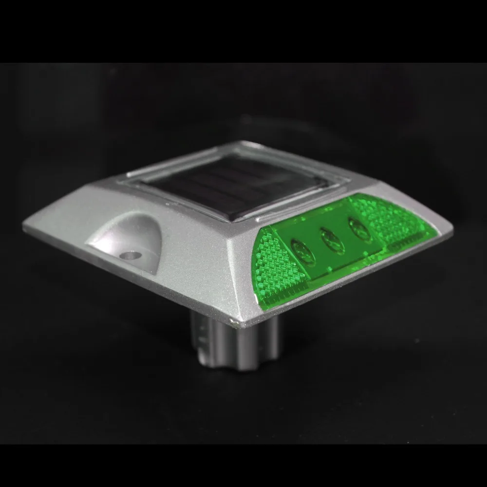 Flashing mode Green color Solar Aluminium Road Stud