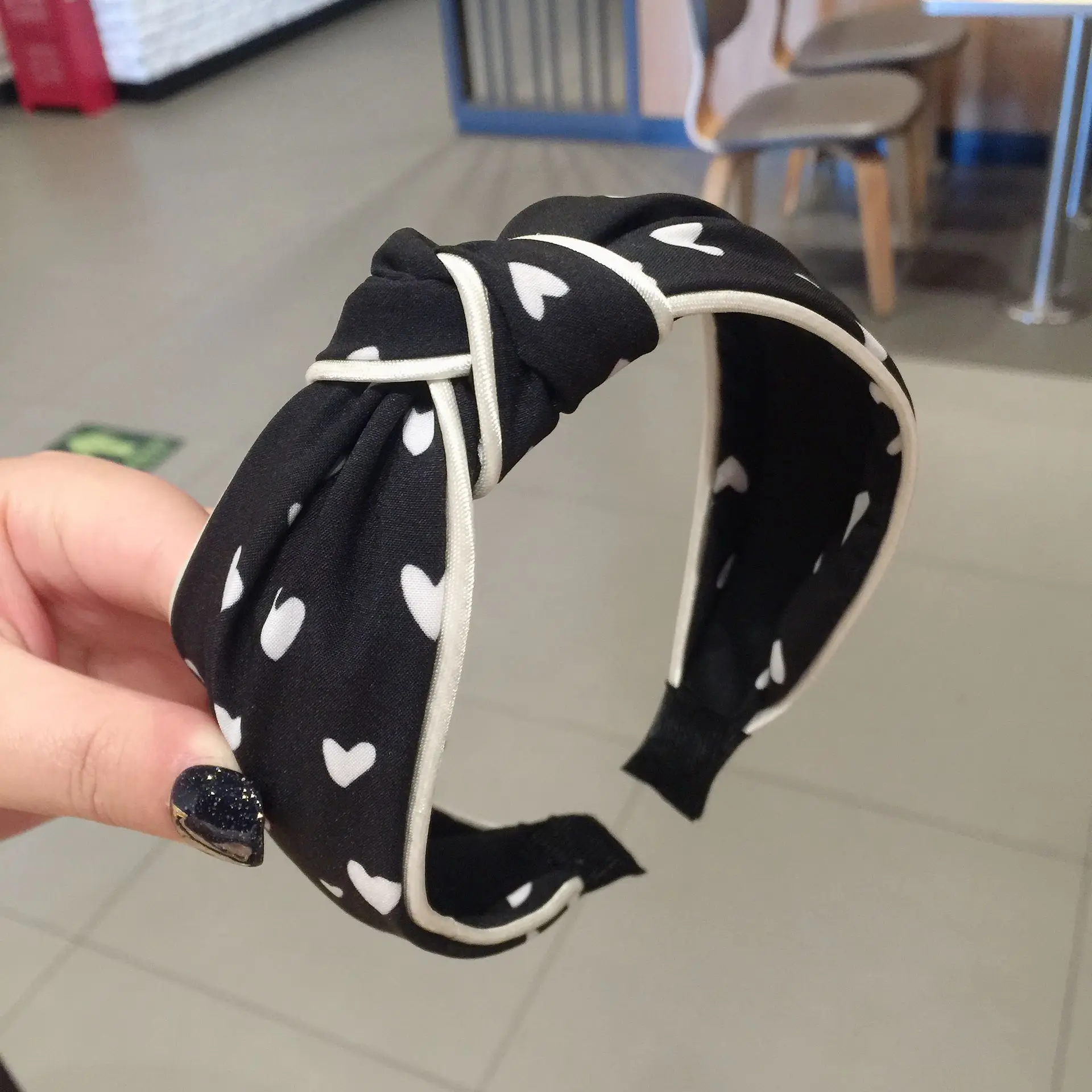 

Girl Fashion Hairbands For Woman Hair Accessories Cross Headbands Cloth Hair Hoop Hair Bows Black Hair Clip Adult Headwear
