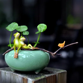

Lovely Frog miniature figurines Ceramic flowerpot animals Resin Arts and Crafts fairy garden Mini vase figurine gifts home decor