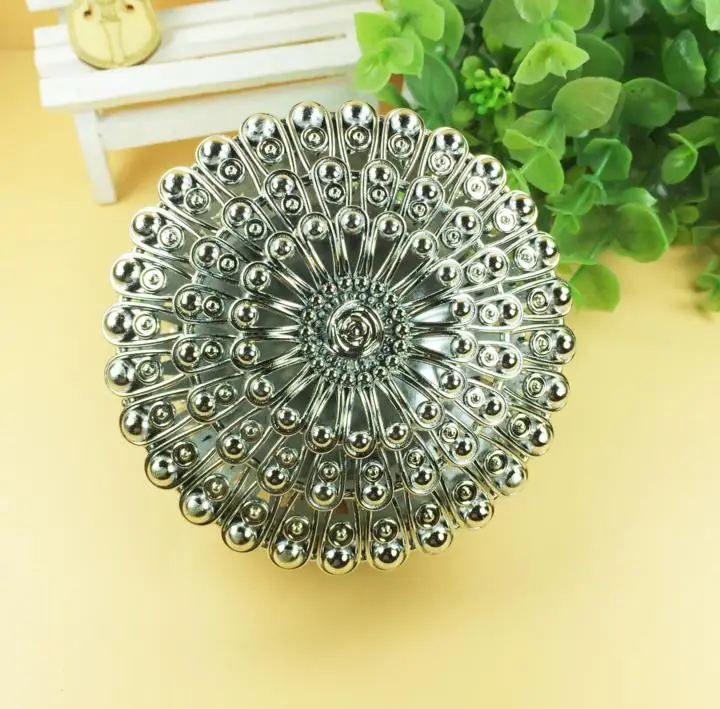2 Pcs Hot Sale Luxury Golden Silver Peacock Round Candy Box Treasure Wedding Favor Box Party Supplies Gift Boxes