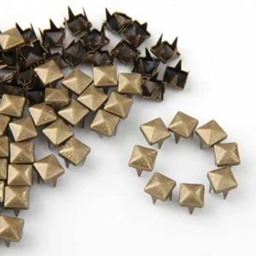 

100 PIRAMIDE BORCHIE SFUSE COLORE BRONZO QUADRATO MM 6