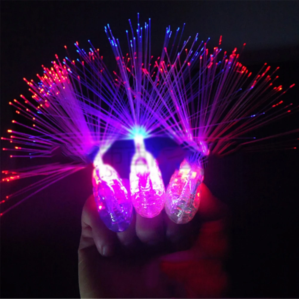 Фотосессия с бенгальскими огнями. Детские огни. Дети с бенгальскими огнями. Огонь для детей. Маленкий ребёнок с светом.