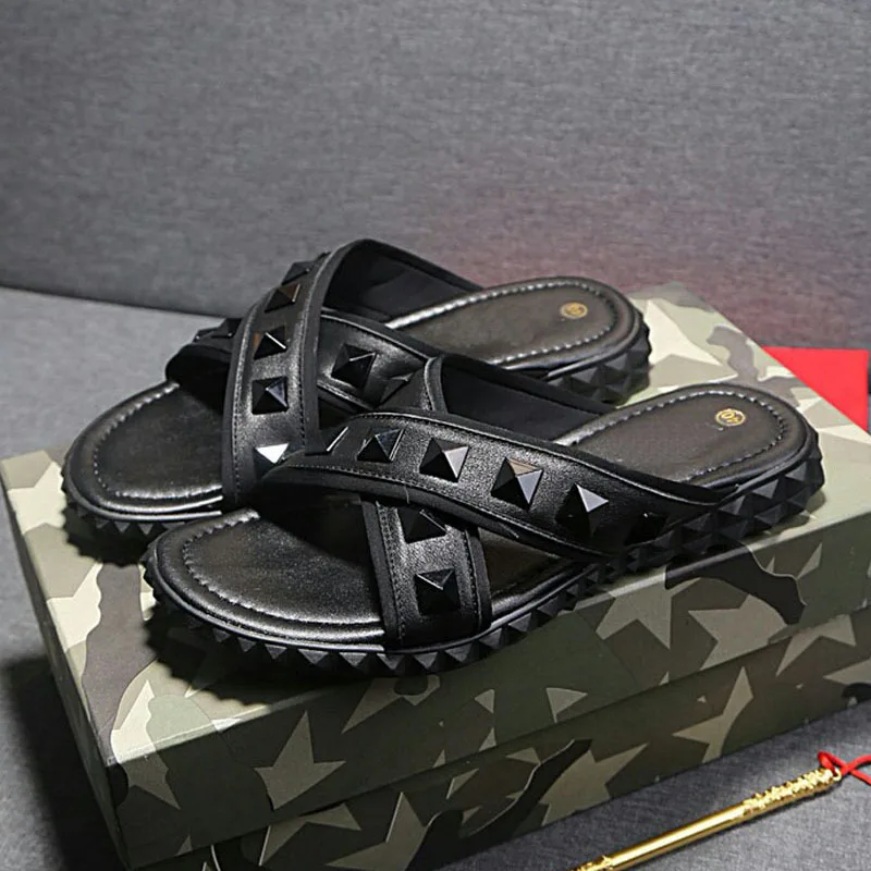 

Ouyilu 2018 Crocs Shoes Outdoor Sandals Beach shoes Sneakers Men Comfortably breathable Man Woman Brand Sport Shoes Men