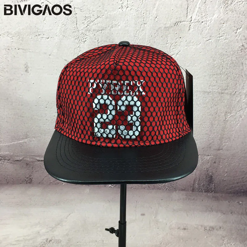 Мода Snapback Кепки S truckfit 23 буквы Вышивка сетки хип-хоп Кепки Кожа Брим Шапки Бейсболки для женщин Для мужчин Для женщин вводной Gorras - Цвет: 23 Red