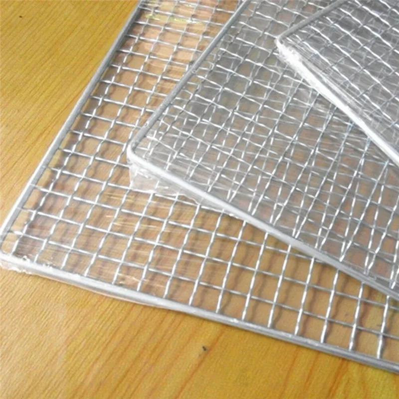 Non-stick Barbecue Grilling Mesh Mats High Security Grid Shape BBQ Mat with Heat Resistance 25x40cm For Outdoor Activities