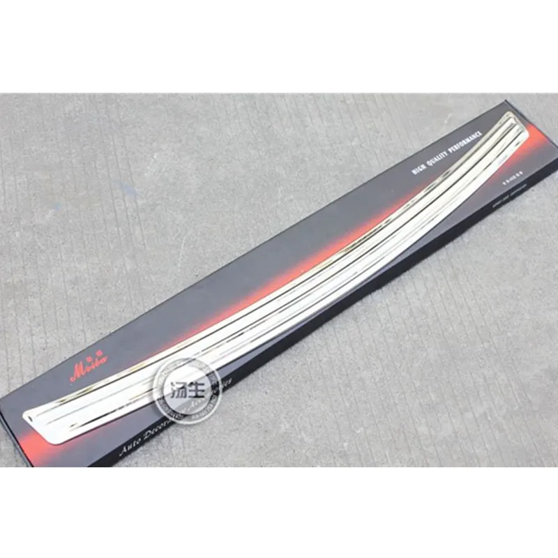 

High quality stainless steel Rear bumper Protector Sill For 2010-2011 Hyundai Santa Fe