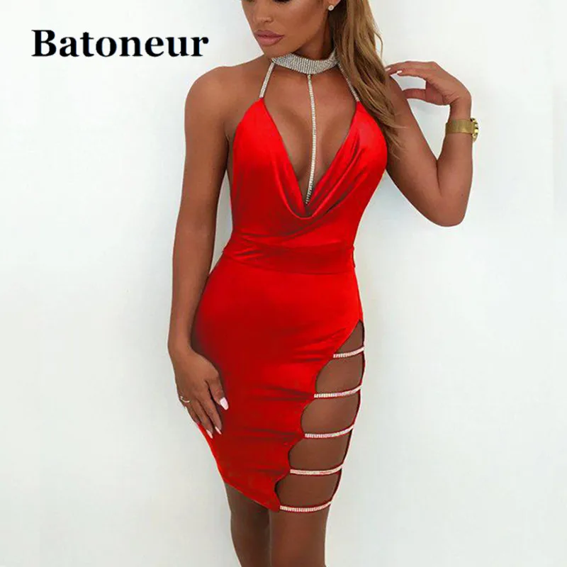 Colysmo-Women-Sexy-Halter-Crystal-Sequin-Dress-Backless-Metallic-Diamond-Bandage-Club-Bodycon-Dress-Party-Christmas (2)