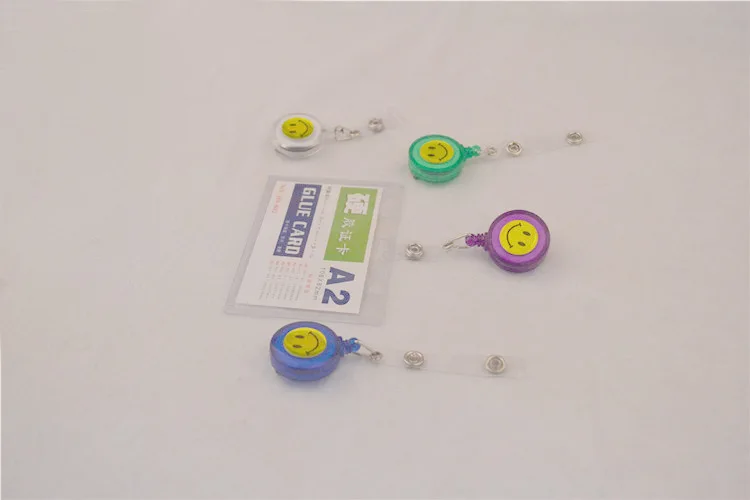 Creative Smiling Face Chest Card Easy Pull Buckle Expansion Easy Pull Wire Device Hanging Wire Document Buckle