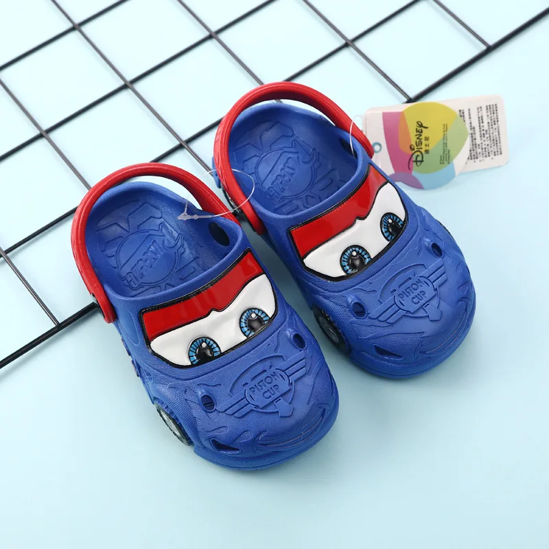 Disney обувь автомобиль Маккуин тапочки для мальчиков от 2 до 5 лет Нескользящие сандалии дети отверстие обувь детская пляжная обувь для детей обувь 14-19 см