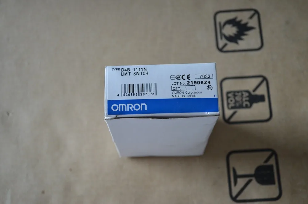 Limit Switch D4B-1111N | Компьютеры и офис