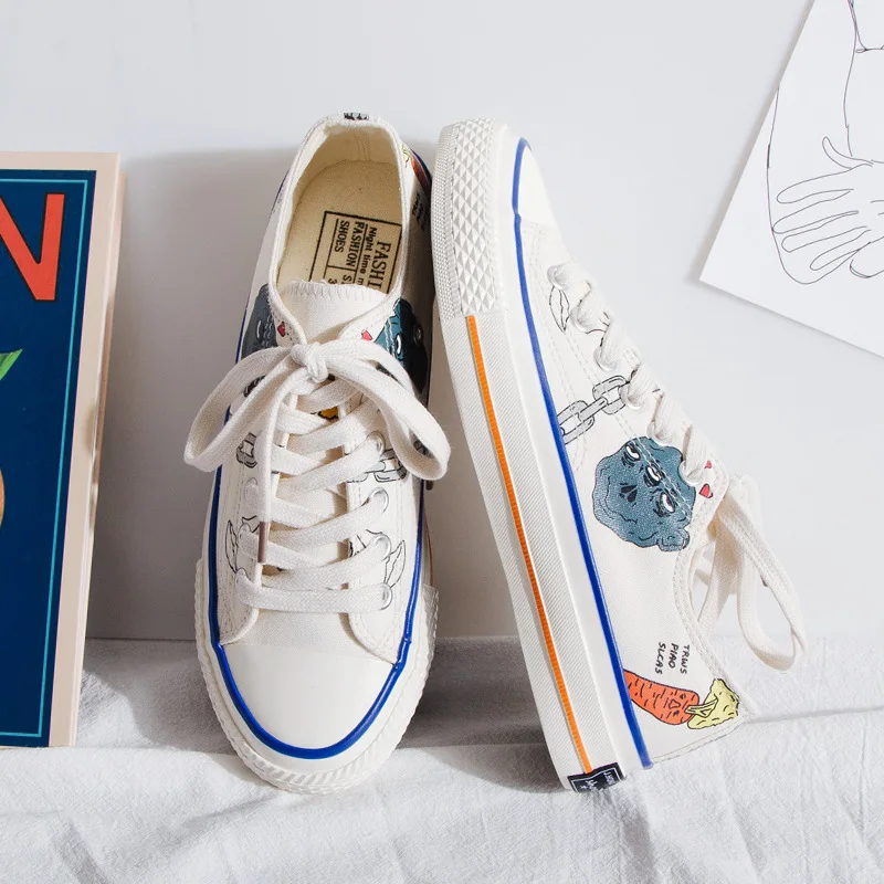 

2019 graffiti canvas shoes female Korean version of the wild student Harajuku low to help casual breathable vulcanized shoes