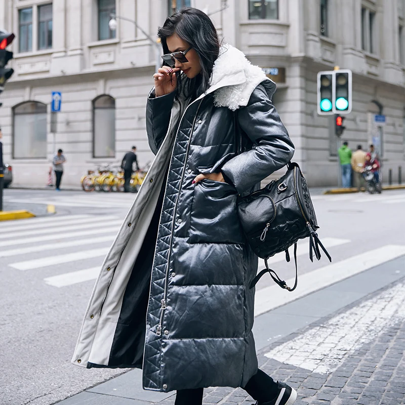 Зимнее пальто с мехом. Сеганный пуховик тренд 2020. Модные парки 2022 женские зимние. Верхняя одежда зимы 2020. Образ зимы.
