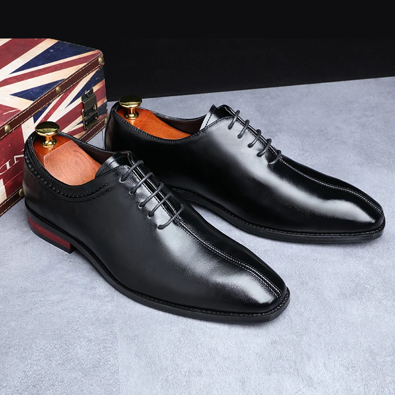 Yomior/Мужские модельные туфли с квадратным носком; деловые лоферы в итальянском стиле; элегантные свадебные туфли для мужчин; Zapatilla Hombre; большие размеры