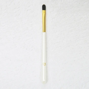 

M104 Professional Make Up Brush Concealer Brush Resilient Synthetic Fiber Cosmetic Tools White Handle Makeup Brushes
