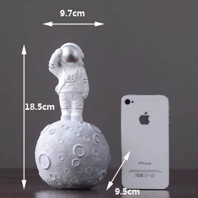 Europe style Cute Resin Astronaut Miniatures Figurine Craft Home Garden Decor wedding gifts fashion tabletop Furnishing articles - Цвет: A2